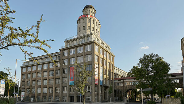 Gebäude der Moderne. Ernemannbau. Heute Technischen Sammlungen der Museen der Stadt Dresden